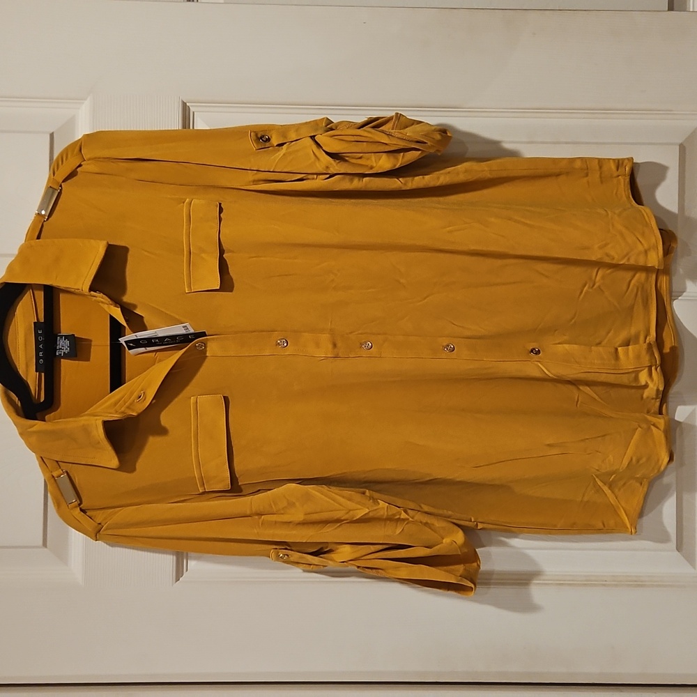 GRACE The Perfect Fit, Mustard Button-down Blouse,NWT,Large